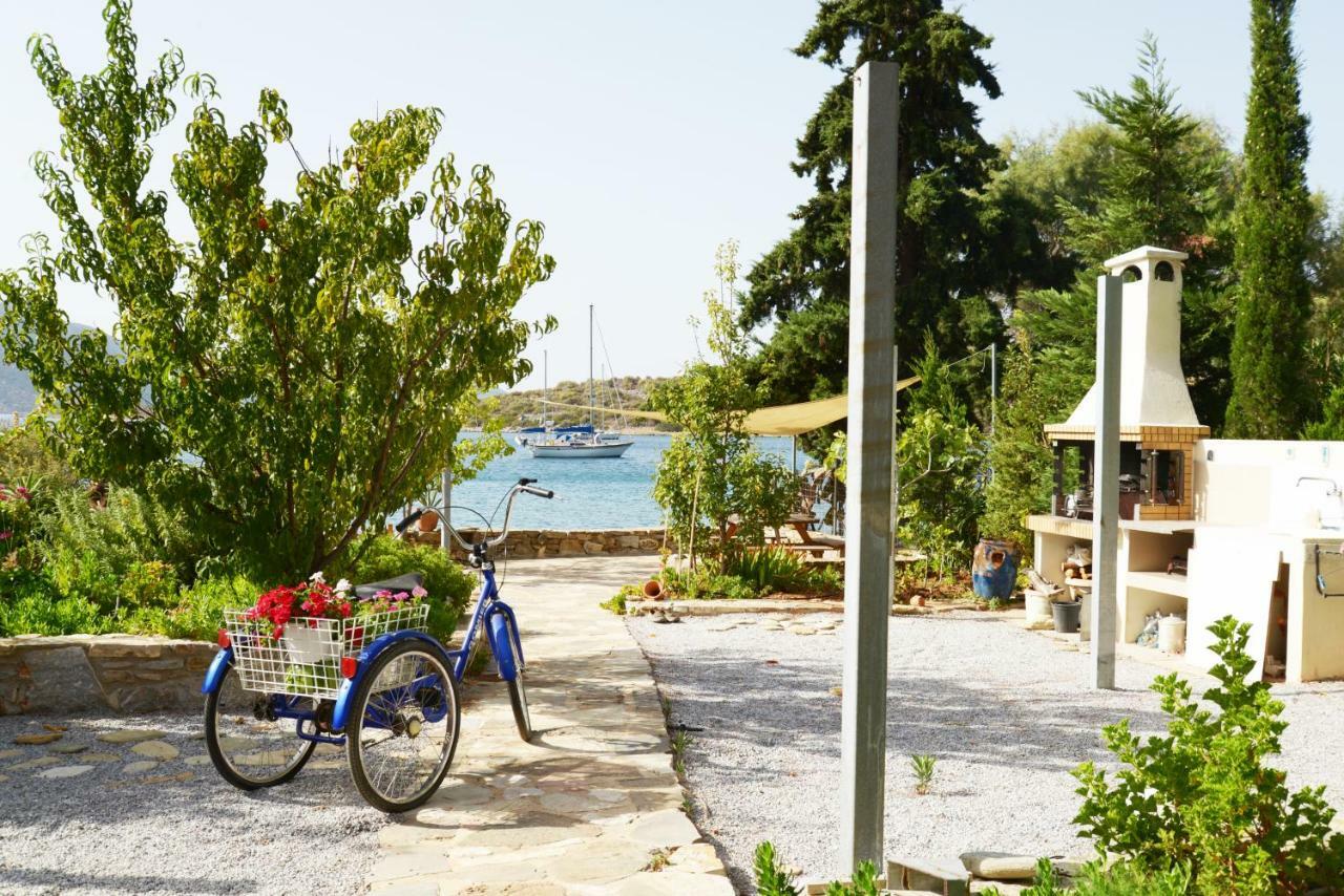 Blueline Guesthouse Agios Dimitrios  外观 照片
